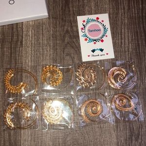 Tamhoo swirl earrings